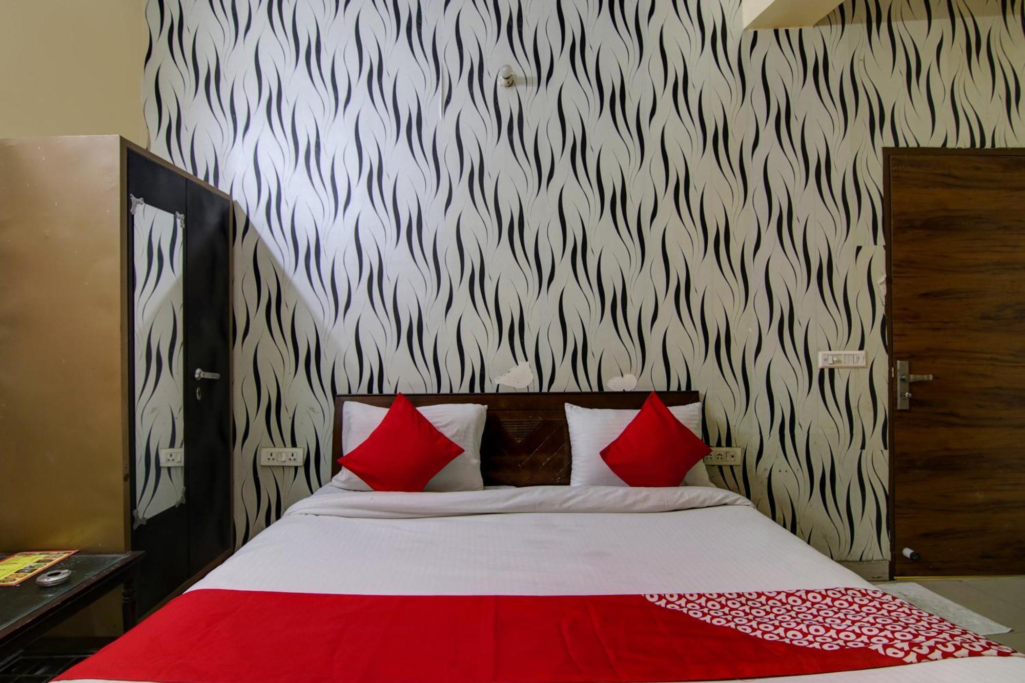 Hotel Yash House Nowe Delhi Zewnętrze zdjęcie