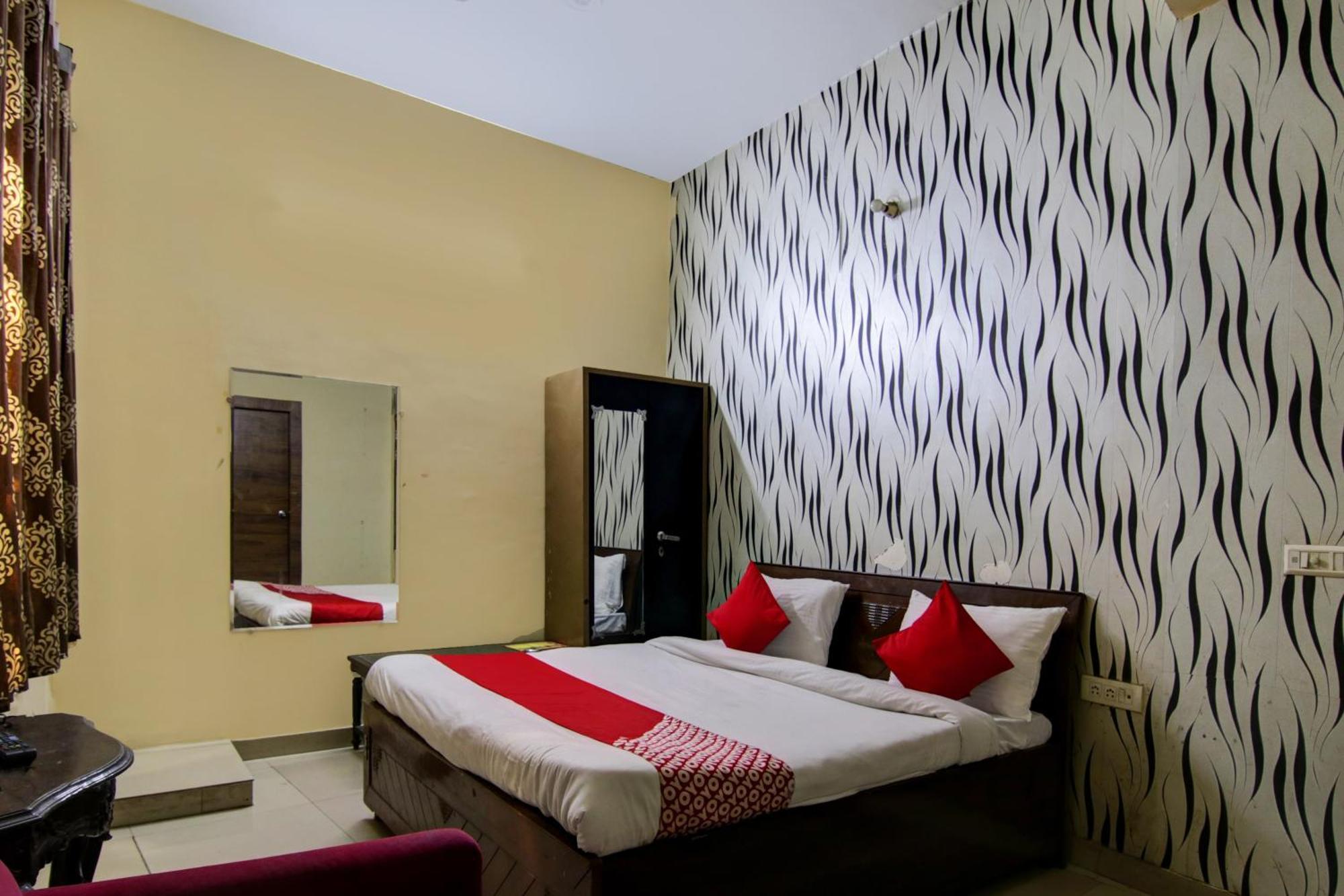Hotel Yash House Nowe Delhi Zewnętrze zdjęcie