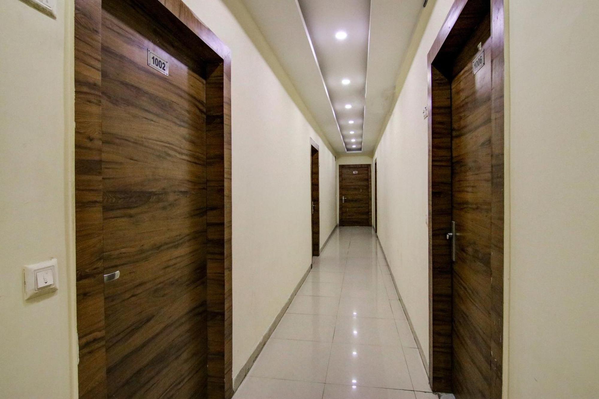 Hotel Yash House Nowe Delhi Zewnętrze zdjęcie